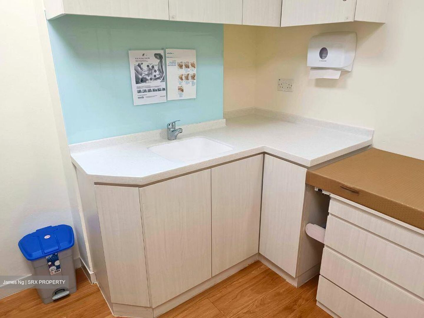 Gleneagles Hospital (D10), Retail #503376571